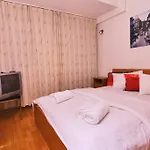 Nirvana ブカレスト