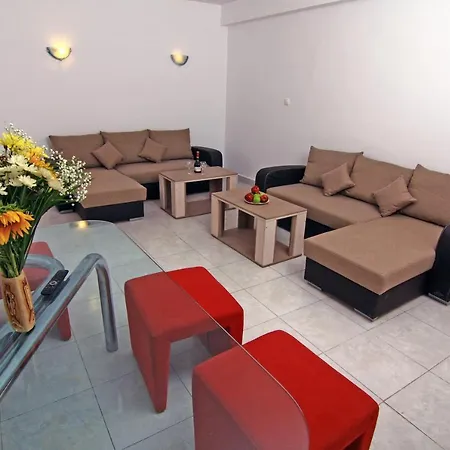 Nirvana Appartement Boekarest