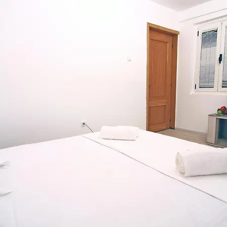 Nirvana Appartement Boekarest