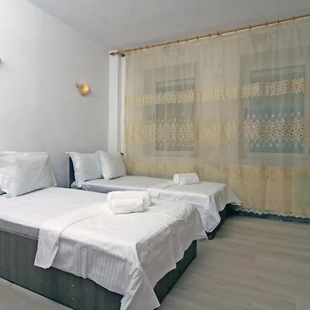 Nirvana Appartement Boekarest